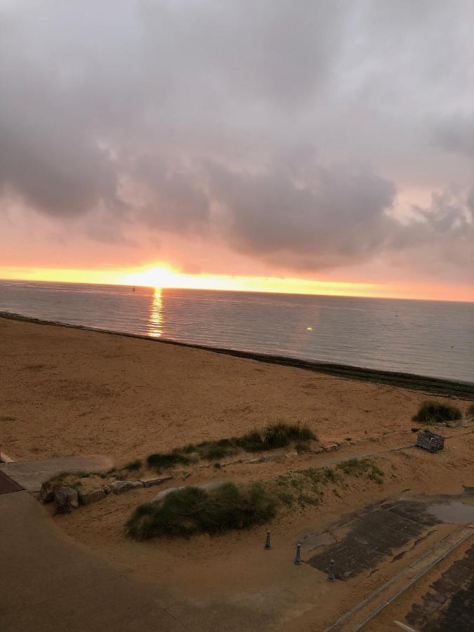 Ferienwohnung La Mouette Courseulles-sur-Mer Exterior foto